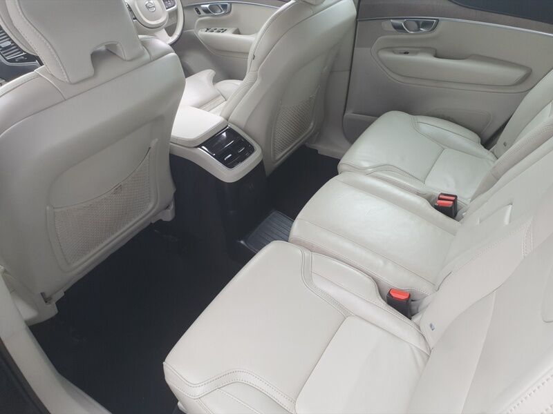 More views of Volvo XC90