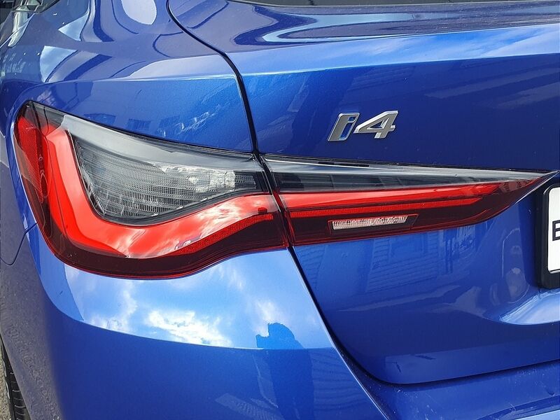 More views of BMW i4