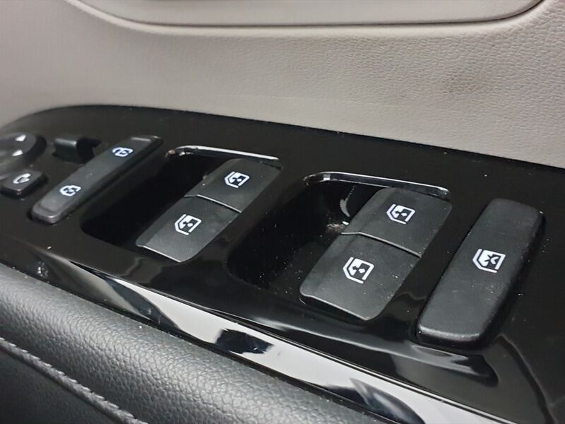 More views of Hyundai Tucson
