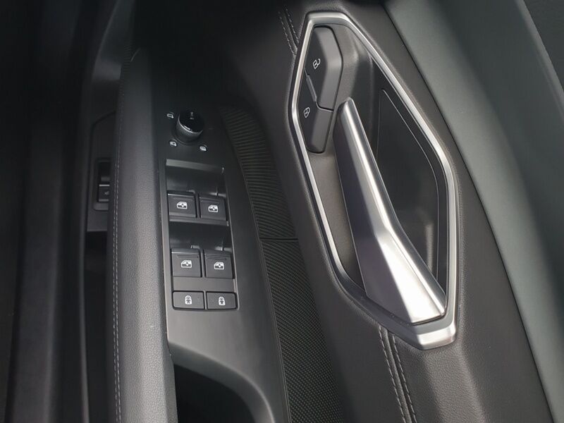 More views of Audi e-tron GT quattro