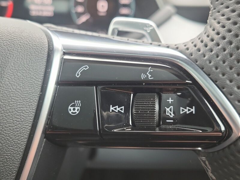 More views of Audi e-tron GT quattro