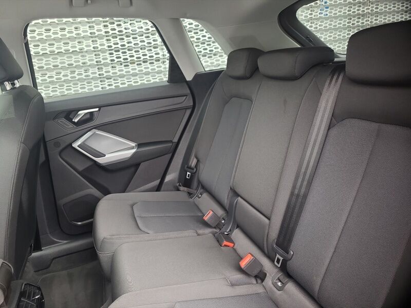 More views of Audi Q3