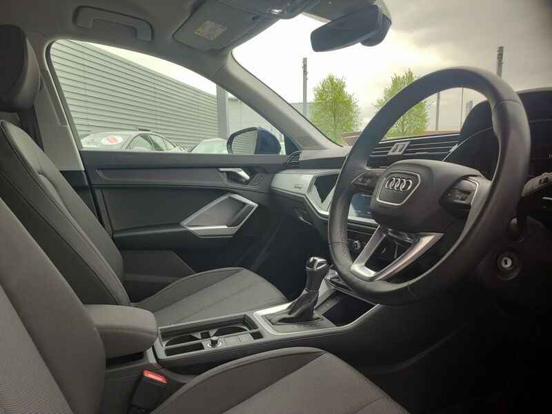 More views of Audi Q3