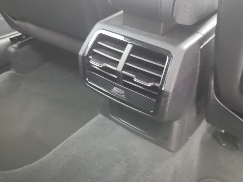 More views of Audi Q3