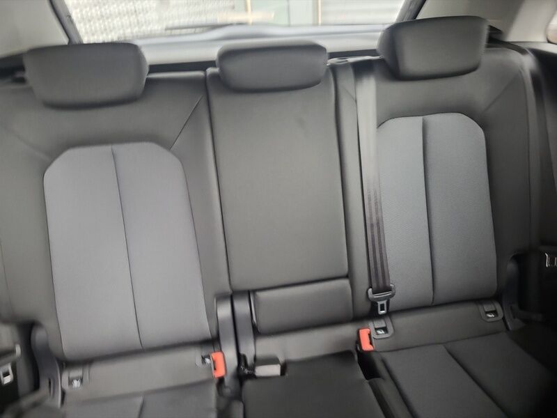 More views of Audi Q3