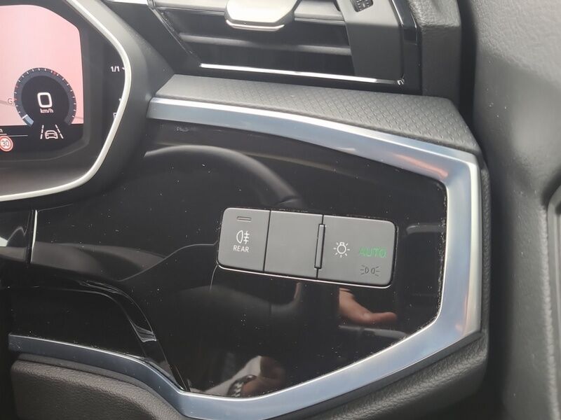 More views of Audi Q3