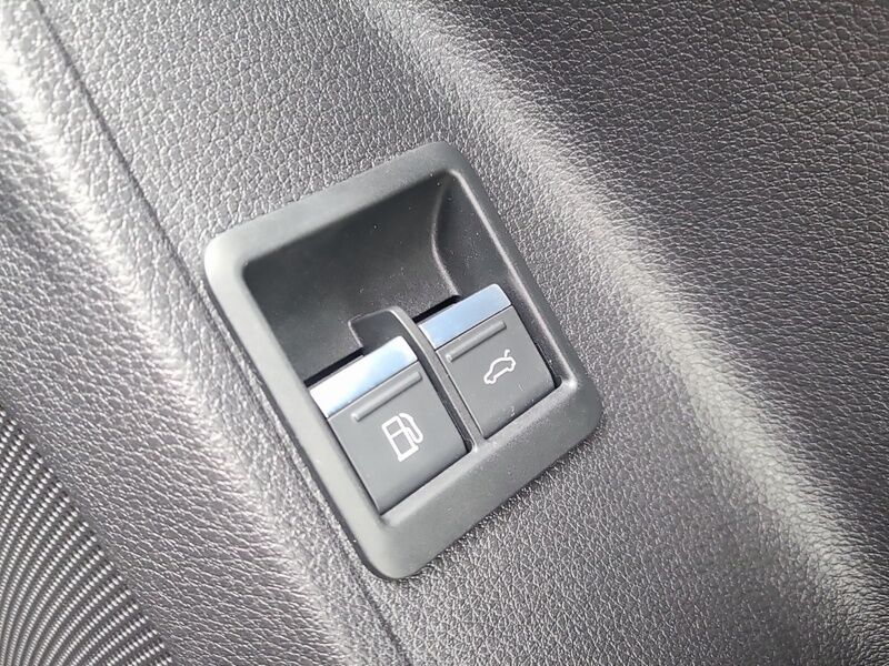 More views of Audi Q3