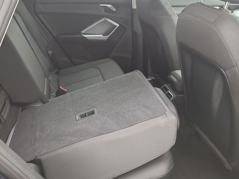 More views of Audi Q3