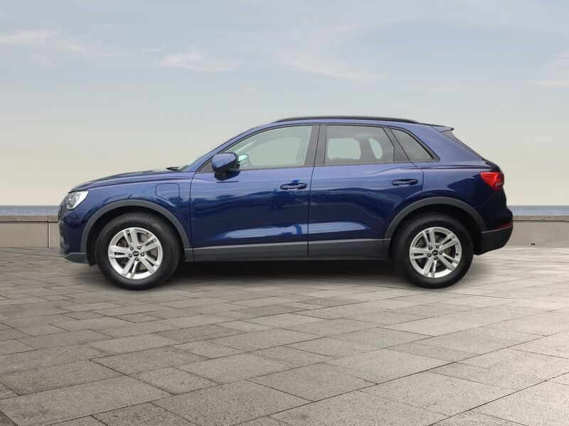 More views of Audi Q3