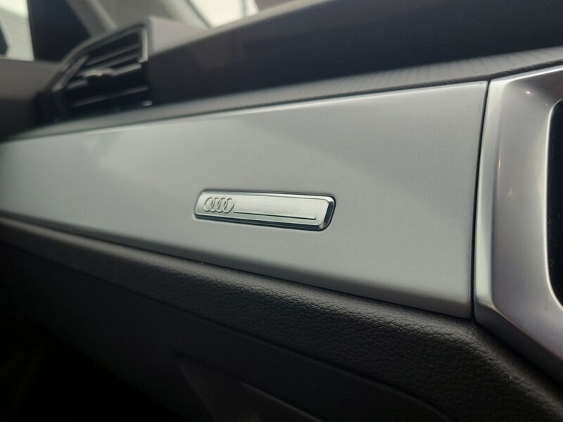 More views of Audi Q3