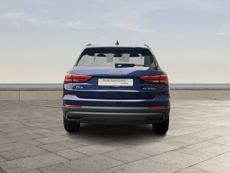 More views of Audi Q3