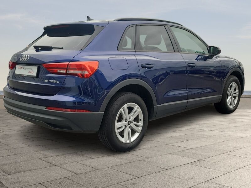More views of Audi Q3