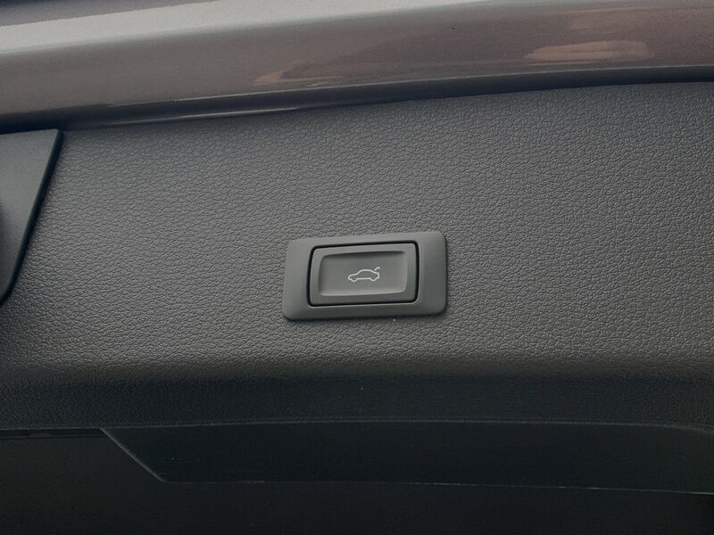 More views of Audi E-Tron