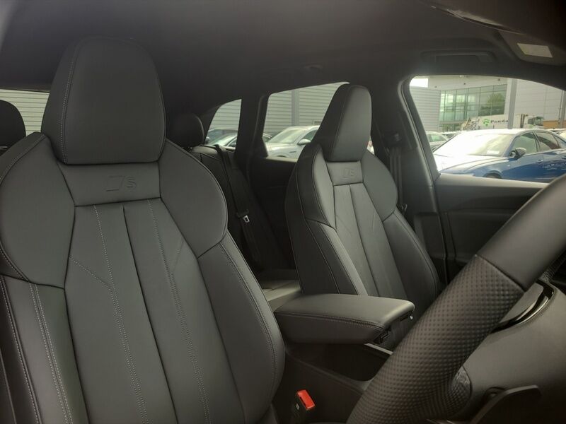 More views of Audi Q5