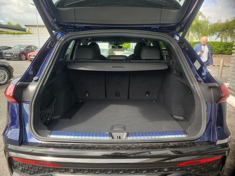 More views of Audi Q5