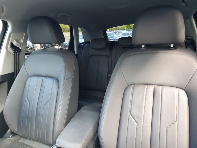 More views of Audi E-Tron