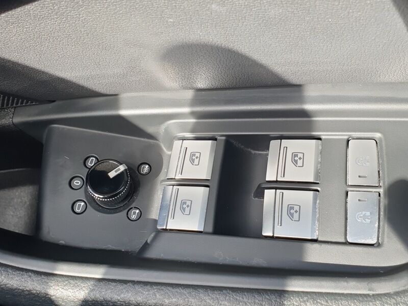 More views of Audi E-Tron