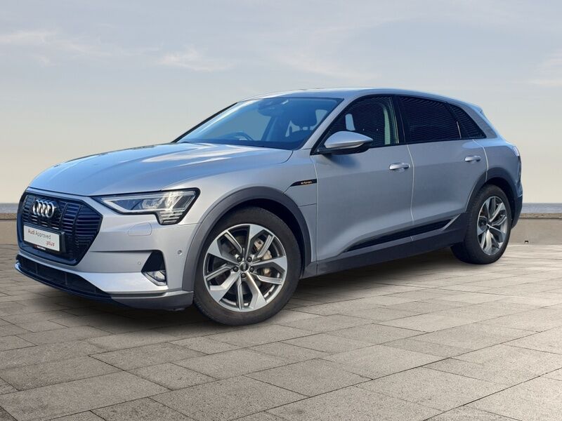 More views of Audi E-Tron