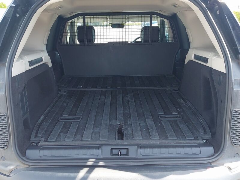 More views of Land Rover Discovery