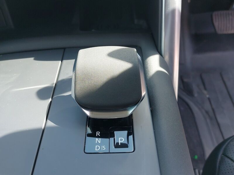 More views of Land Rover Discovery