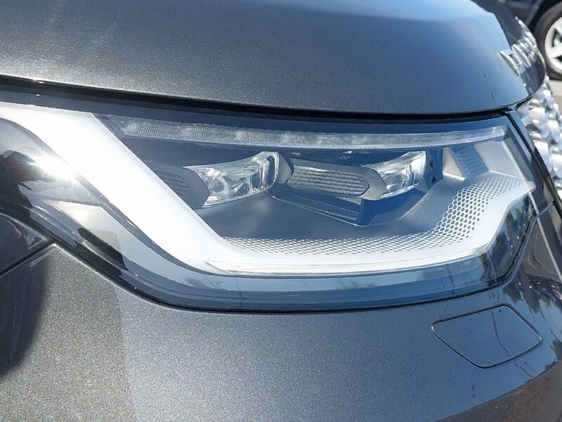 More views of Land Rover Discovery