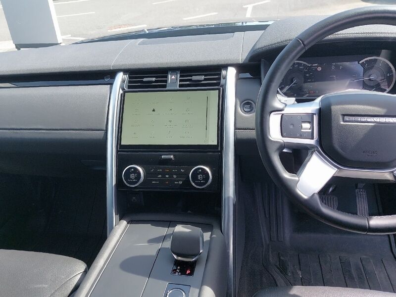 More views of Land Rover Discovery