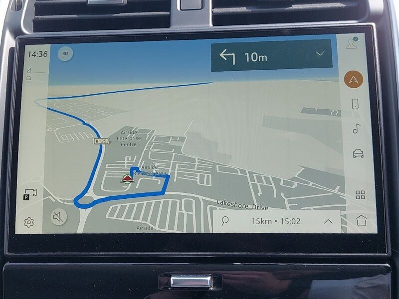 More views of Land Rover Discovery