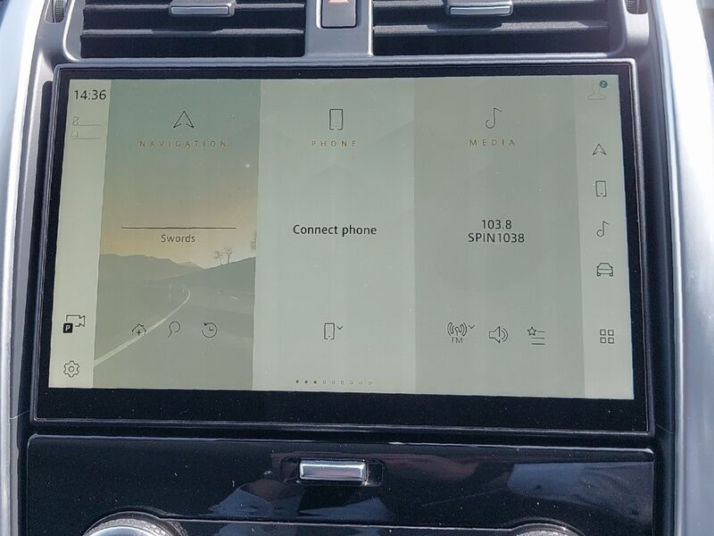 More views of Land Rover Discovery