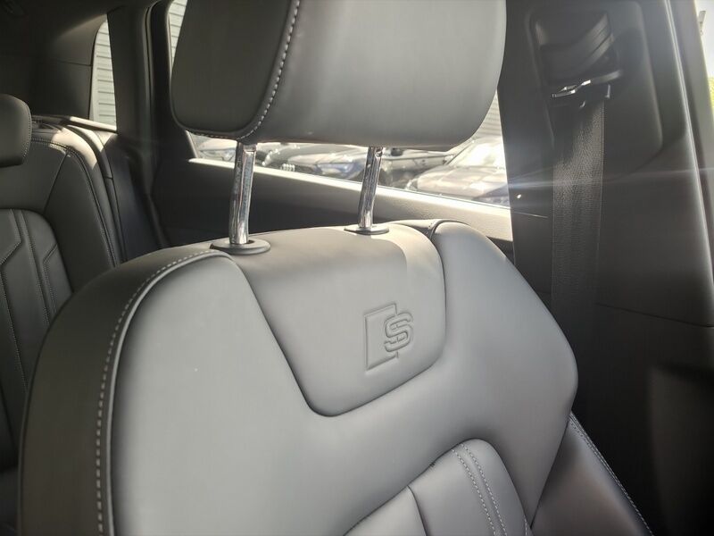 More views of Audi Q8 e-tron