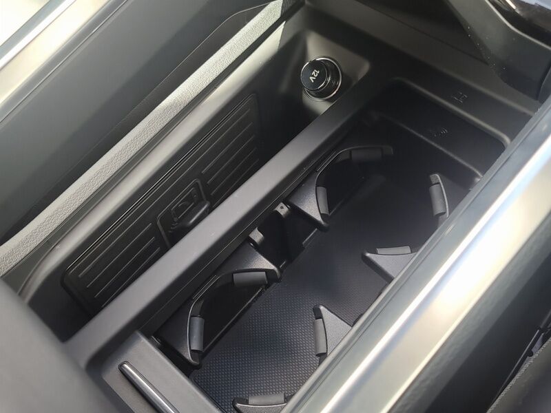 More views of Audi Q8 e-tron