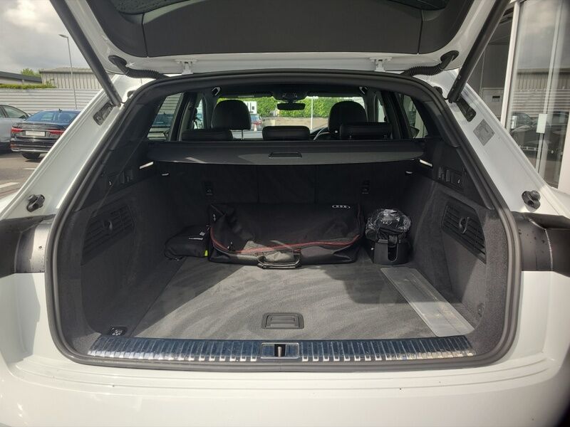 More views of Audi Q8 e-tron