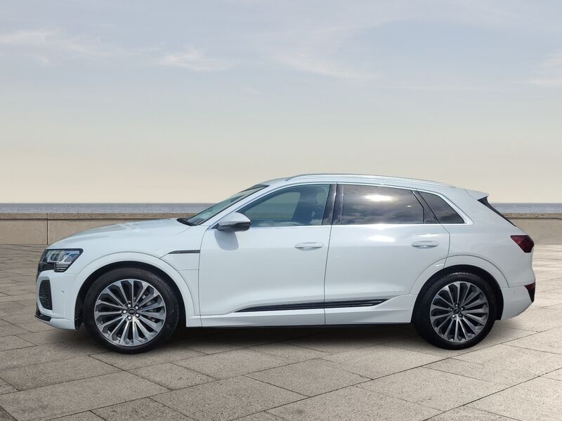More views of Audi Q8 e-tron