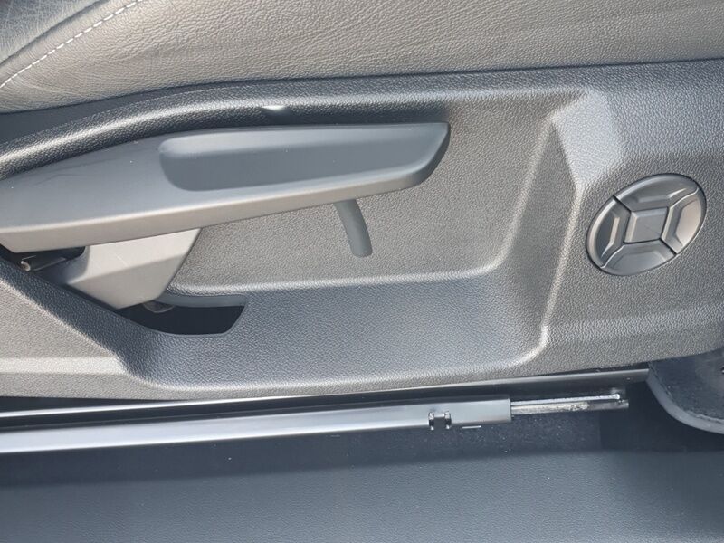 More views of Audi Q4 E-tron