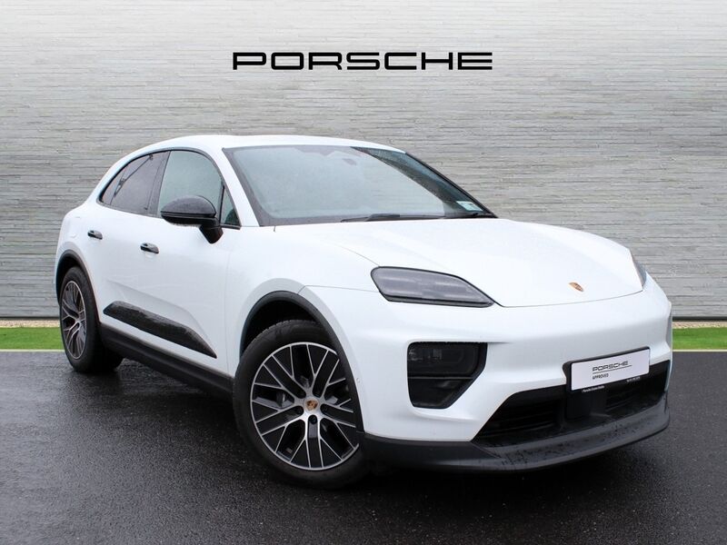 More views of Porsche Macan