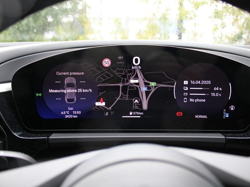 More views of Porsche Macan