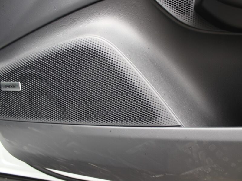 More views of Porsche Macan