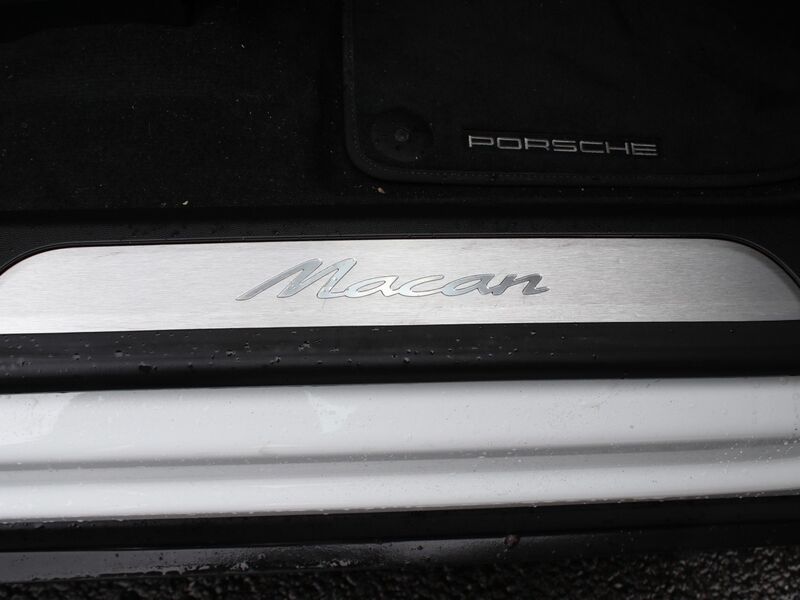 More views of Porsche Macan