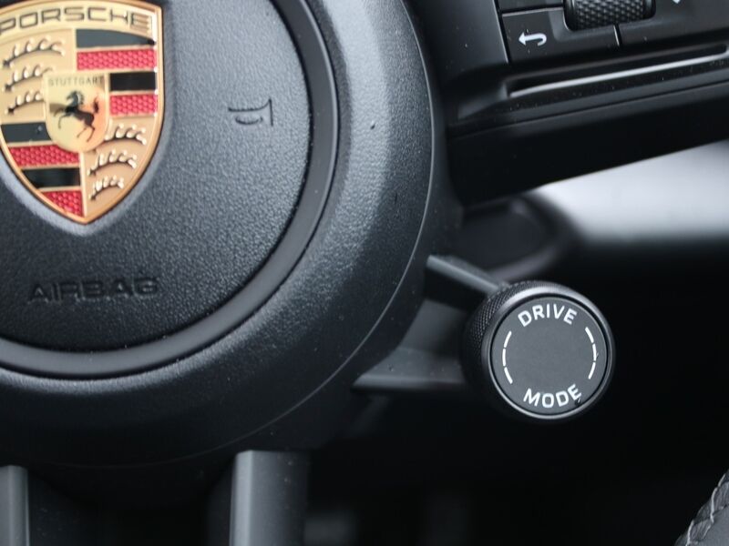 More views of Porsche Macan