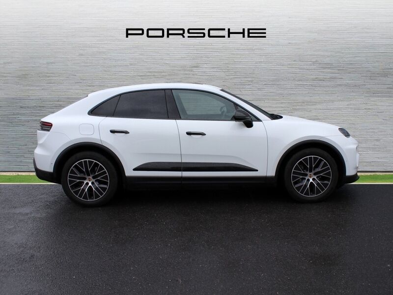 More views of Porsche Macan