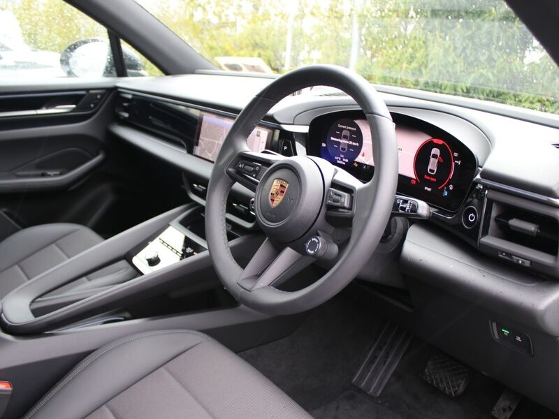 More views of Porsche Macan