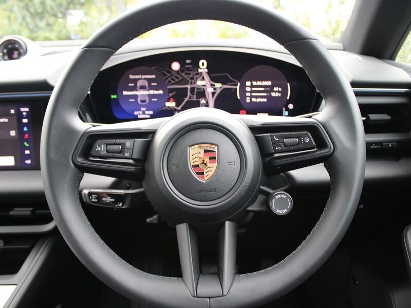 More views of Porsche Macan