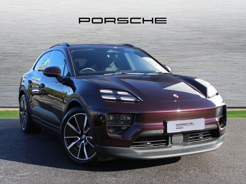 More views of Porsche Macan