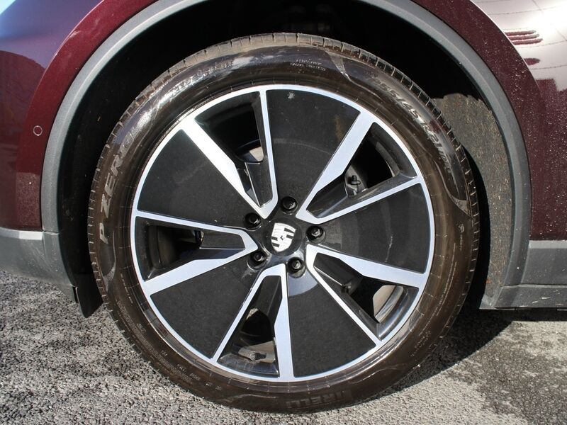 More views of Porsche Macan
