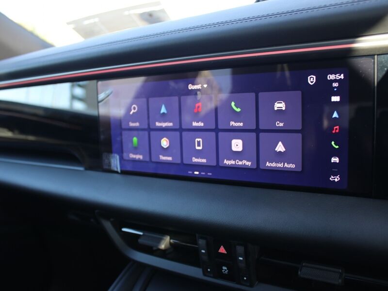 More views of Porsche Macan