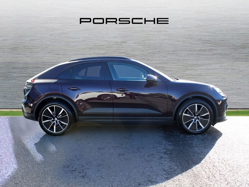 More views of Porsche Macan
