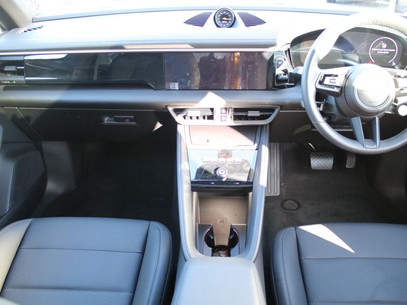 More views of Porsche Macan