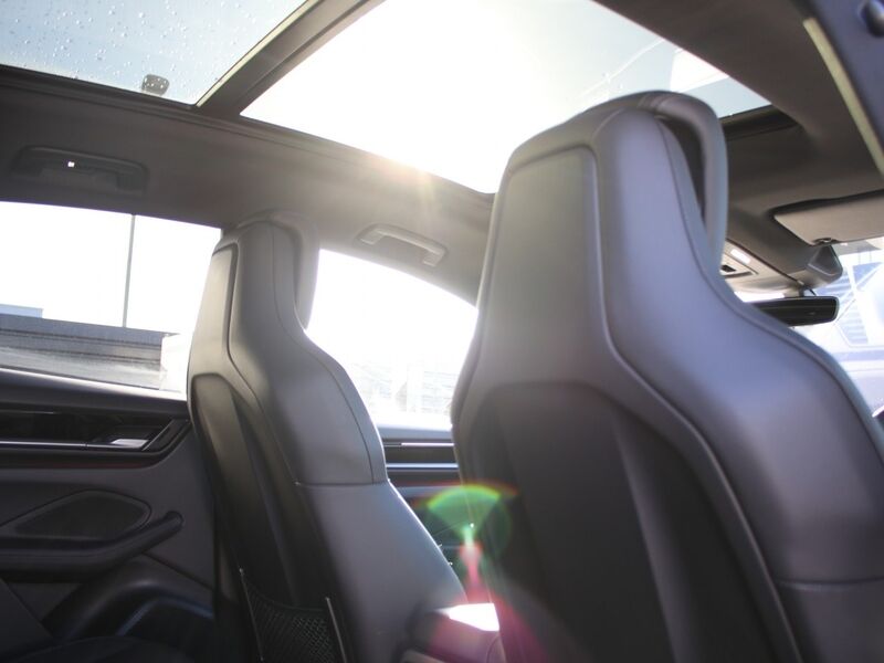 More views of Porsche Macan