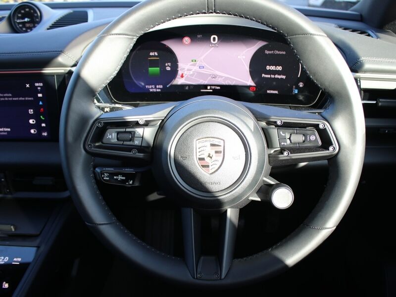 More views of Porsche Macan