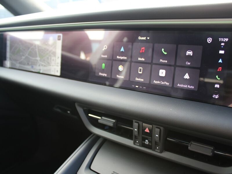More views of Porsche Macan