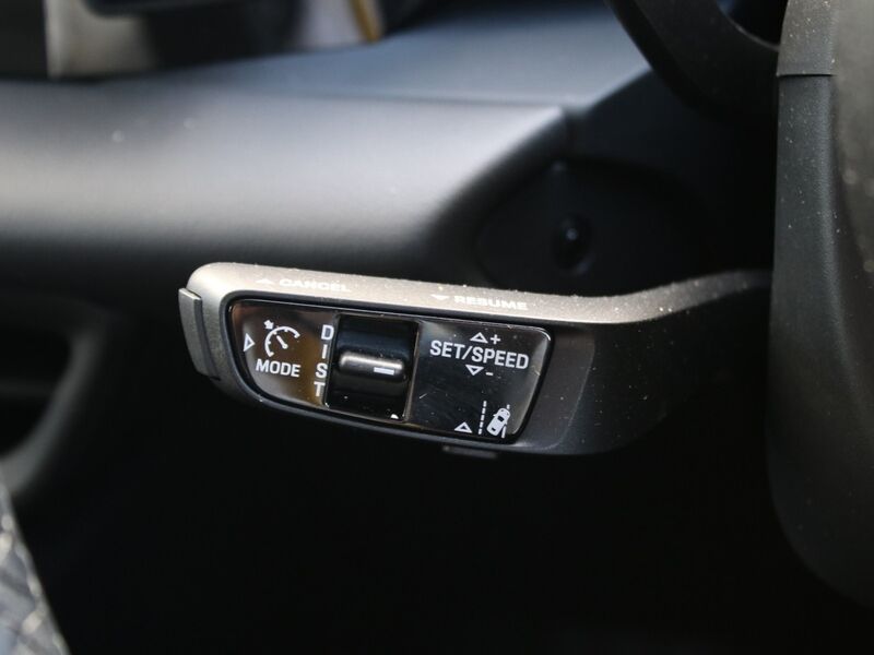 More views of Porsche Macan